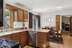 4302 Beilfuss Dr, Madison, WI 53704 - Photo 12