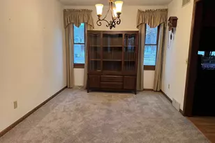 4302 Beilfuss Dr, Madison, WI 53704 - Photo 10