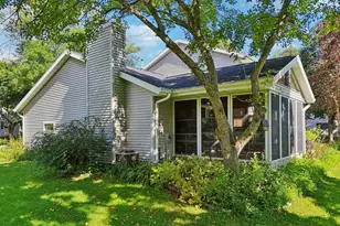 4302 Beilfuss Dr, Madison, WI 53704 - Photo 2