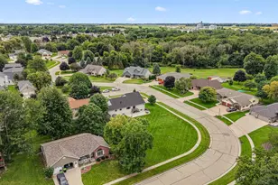 736 Fern St, Waupun, WI 53963 - Photo 6