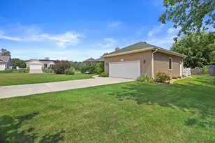 1016 Eagle Ln, Poynette, WI 53955 - Photo 42