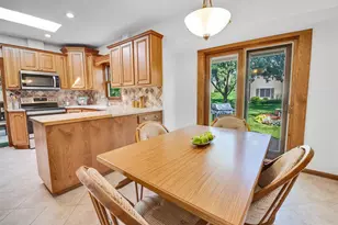 3716 Lexington Cir, Middleton, WI 53562 - Photo 22