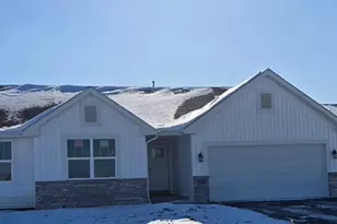 1124 E Birchwood Dr, Beloit, WI 53511 - Photo 1