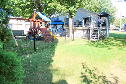 303 N Summit Street, Albany, WI 53502 - Photo 4