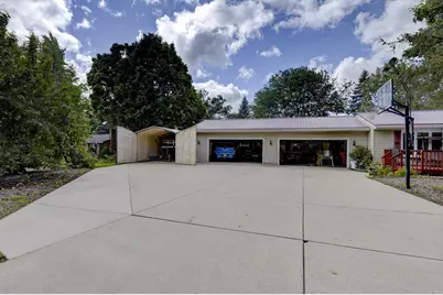 2765 Oak Knoll Lane, Stoughton, WI 53589 - Photo 36