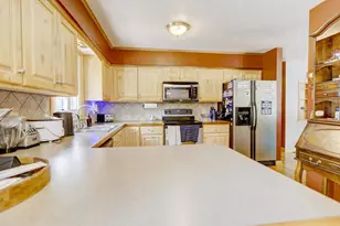 2765 Oak Knoll Ln, Stoughton, WI 53589 - Photo 10