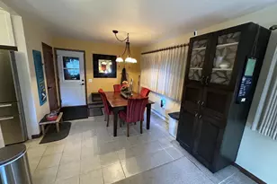 6205 Mendota Ave, Middleton, WI 53562 - Photo 8