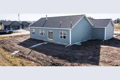 1833 E Kyle Circle, Beloit, WI 53511 - Photo 4