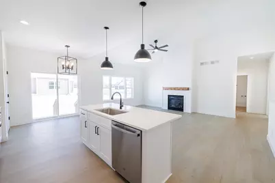 1833 E Kyle Circle, Beloit, WI 53511 - Photo 8