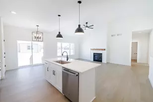 1833 E Kyle Circle, Beloit, WI 53511 - Photo 8