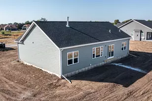 1833 E Kyle Circle, Beloit, WI 53511 - Photo 6