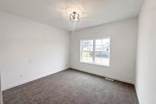 1815 E Kyle Circle, Beloit, WI 53511 - Photo 8