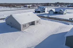 1739 E Kyle Circle, Beloit, WI 53511 - Photo 30