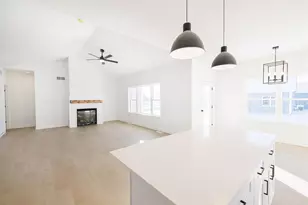 1739 E Kyle Circle, Beloit, WI 53511 - Photo 10