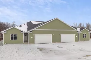 690 N Main St, Fall River, WI 53932 - Photo 48