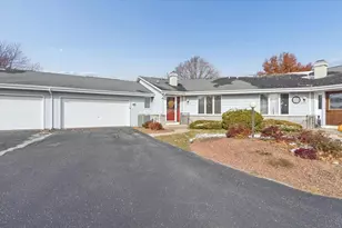 4005 Mackinac Dr, Janesville, WI 53546 - Photo 6