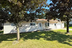 305 E Crocker St, Fox Lake, WI 53933 - Photo 4