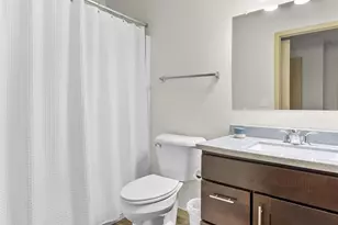 6062 Driscoll Dr, Madison, WI 53718 - Photo 18