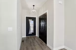 252 Falcon Ct, Sauk City, WI 53583 - Photo 2