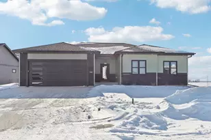 252 Falcon Ct, Sauk City, WI 53583 - Photo 2