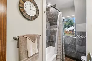 523 W Edgewater St, Portage, WI 53901 - Photo 38