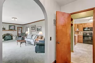 523 W Edgewater St, Portage, WI 53901 - Photo 28