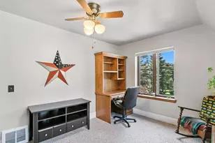 523 W Edgewater St, Portage, WI 53901 - Photo 44