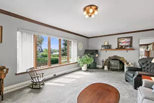 523 W Edgewater St, Portage, WI 53901 - Photo 24