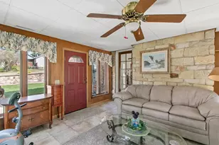 523 W Edgewater St, Portage, WI 53901 - Photo 20