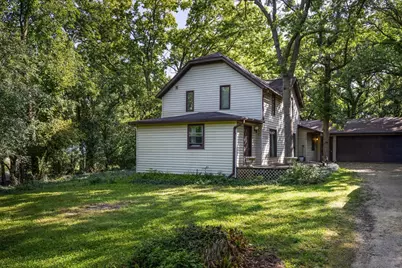 2879 S Riverside Drive, Beloit, WI 53511 - Photo 2