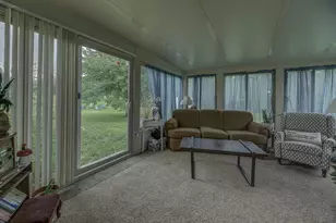 126 Deanna Dr, Janesville, WI 53536 - Photo 8