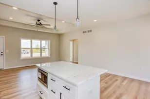 335 Eisenhower Ct, Cuba City,  53807 - Photo 10