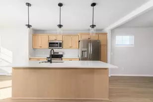 6401 Prairie Wood Dr, Mcfarland, WI 53558 - Photo 6