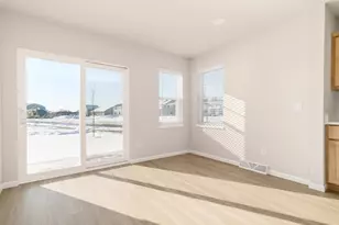 6401 Prairie Wood Dr, Mcfarland, WI 53558 - Photo 4