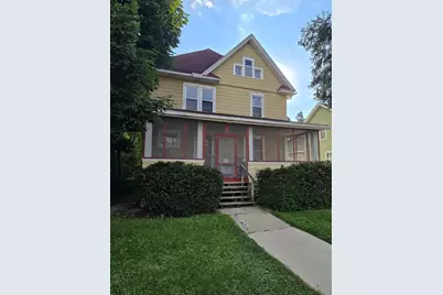 425 W James Street, Columbus, WI 53925 - Photo 2