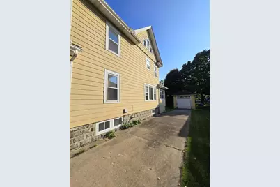 425 W James Street, Columbus, WI 53925 - Photo 4