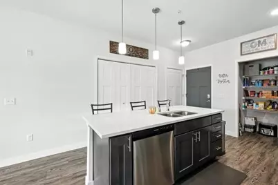 1601 N Windsor Avenue #104, Cottage Grove, WI 53527 - Photo 4