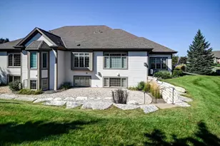 N35W23701 Auburn Ct, Pewaukee, WI 53072 - Photo 48