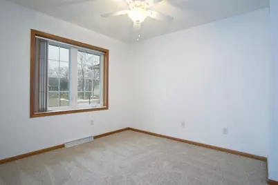 409 Savannah Trail, Pardeeville, WI 53954 - Photo 14