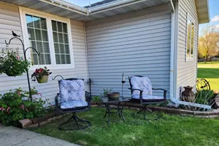 409 Savannah Trail, Pardeeville, WI 53954 - Photo 2