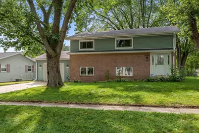 2066 S Masters Street, Beloit, WI 53511 - Photo 2