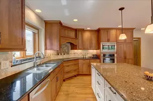 5834 Persimmon Dr, Fitchburg, WI 53711 - Photo 26