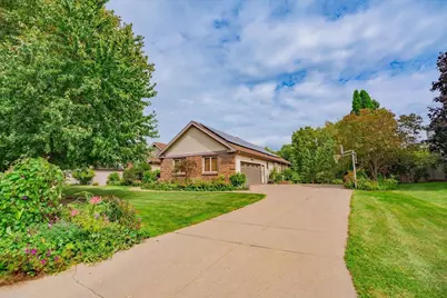 5834 Persimmon Drive, Fitchburg, WI 53711 - Photo 8