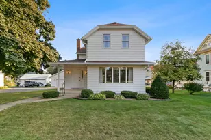 118 Main St, Arlington, WI 53911 - Photo 2