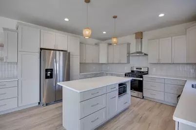 1113 N Division Street, Waunakee, WI 53597 - Photo 10