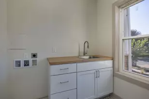 1113 N Division St, Waunakee, WI 53597 - Photo 14