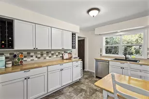 6064 Vroman Rd, Fitchburg, WI 53593 - Photo 14