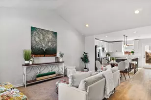 380-388 Lilac Ln, Stoughton, WI 53589 - Photo 8