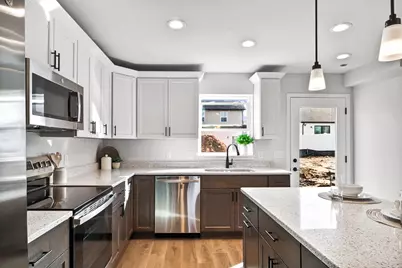 380-388 Lilac Lane, Stoughton, WI 53589 - Photo 16