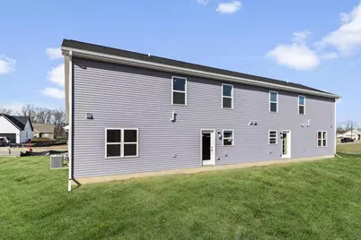 380-388 Lilac Lane, Stoughton, WI 53589 - Photo 4